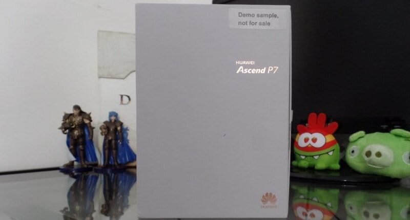 Huawei Ascend P7 Unboxing