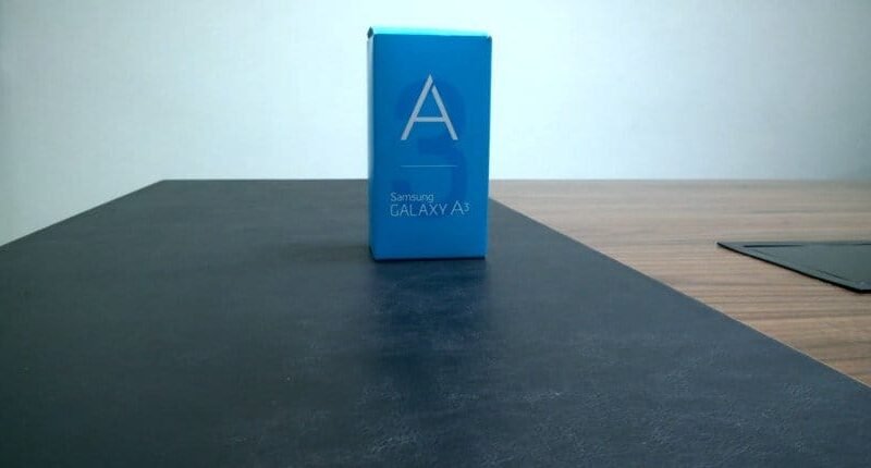 O que vem dentro da caixa do Samsung Galaxy A3?