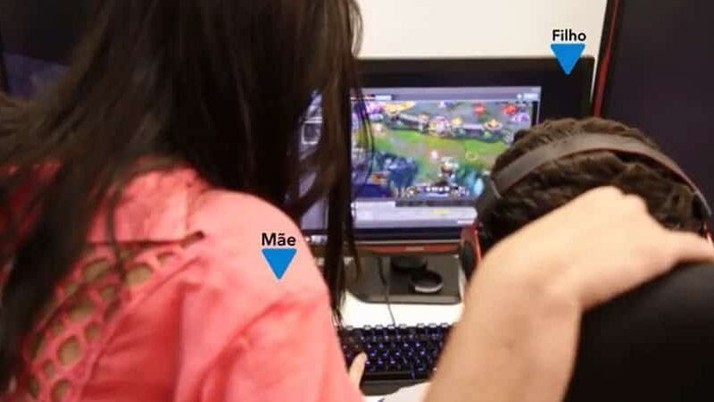 Philips leva mãe de jogador profissional de LoL para conhecer o dia de seu filho