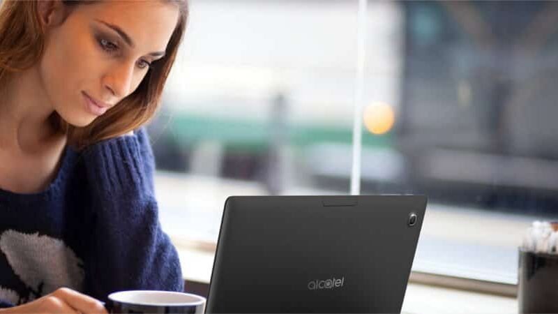 ALCATEL seu primeiro 2 em 1 LTE com Windows 10