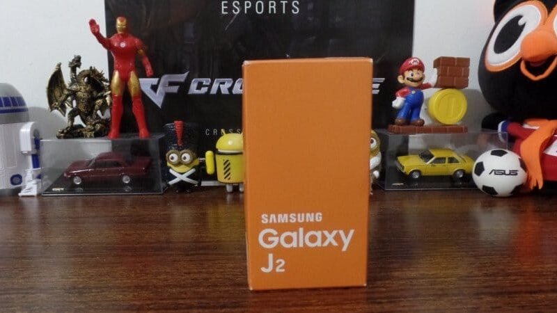 Samsung Galaxy J2 aposta em conjunto básico para enfrentar Moto G e Redmi 2 | Análise / Review