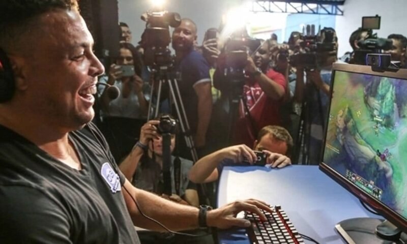 Ronaldo Fenômeno vai participar de cerimônia de premiação do MSI 2017