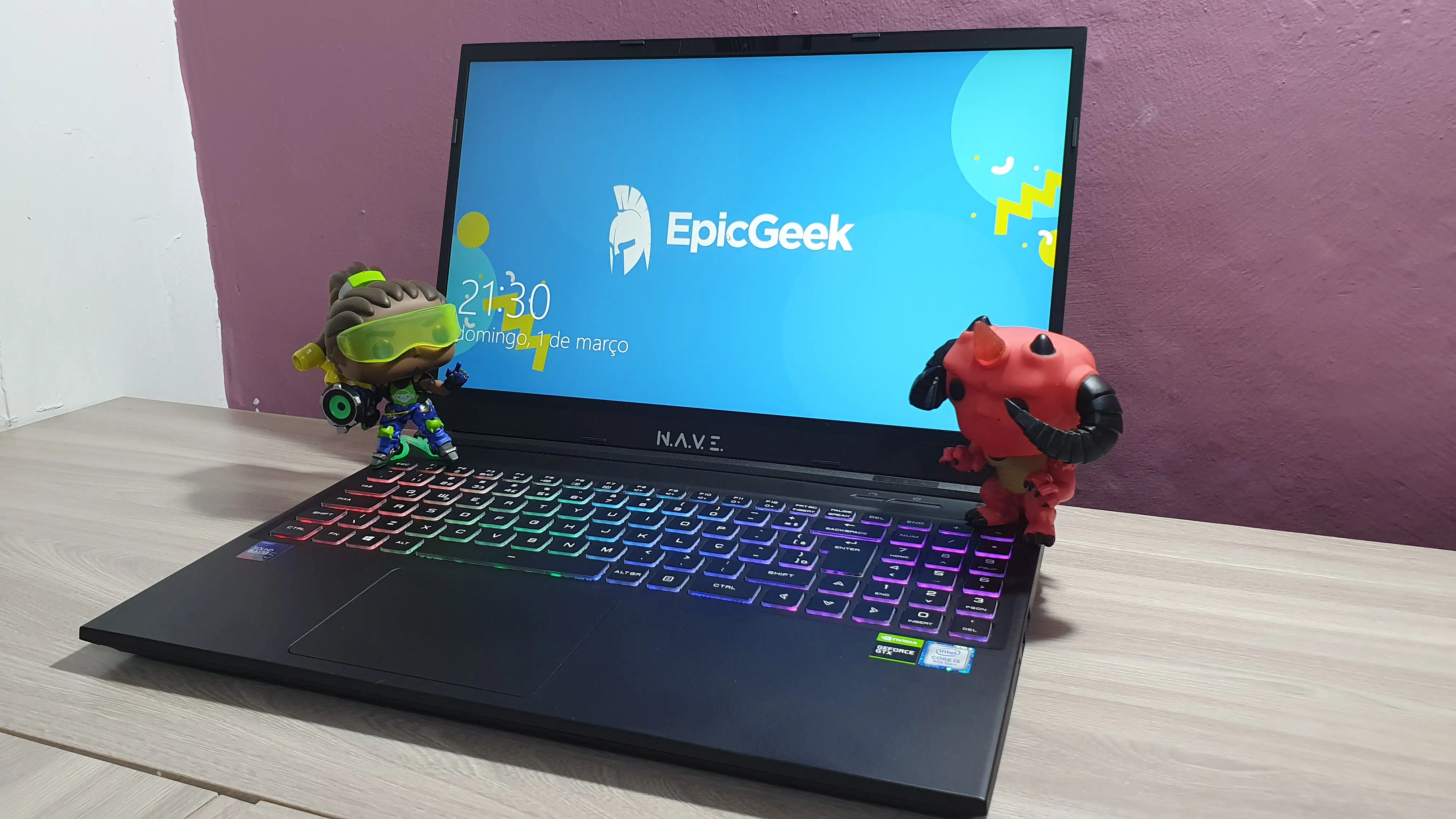 NAVE Gamer Lunar (aberto)