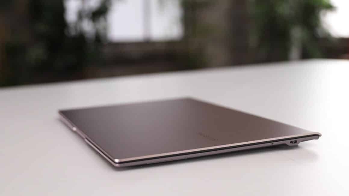 Samsung Book S