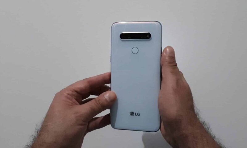 LG K61 - Traseira