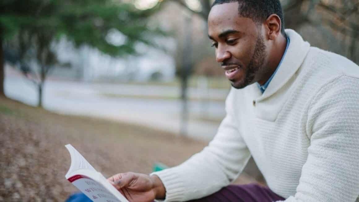 Amazon Dia Mundial do Livro nappy Pexels