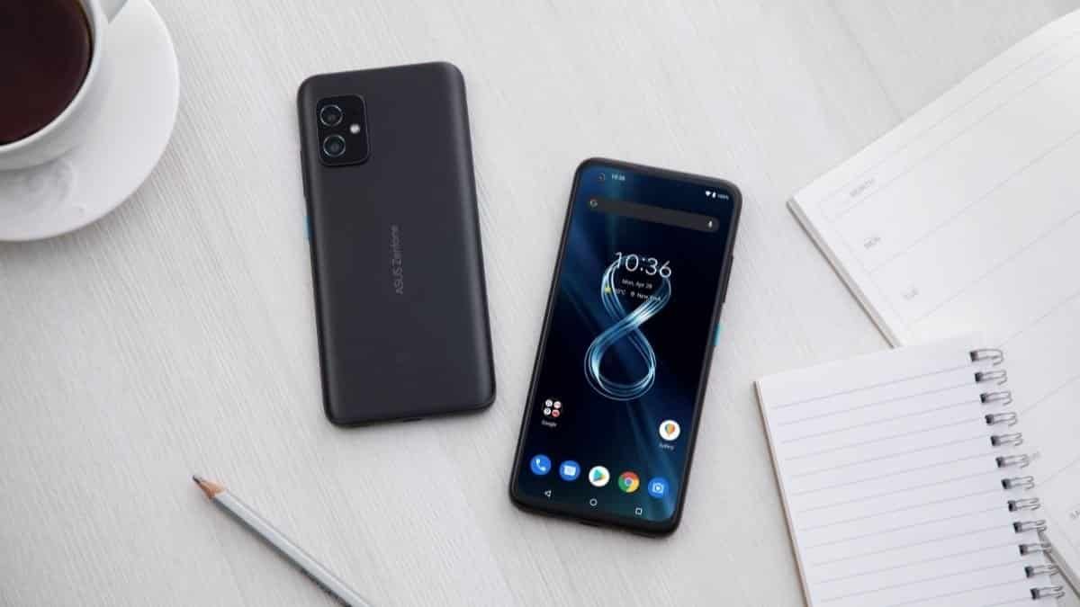 ASUS Zenfone 8