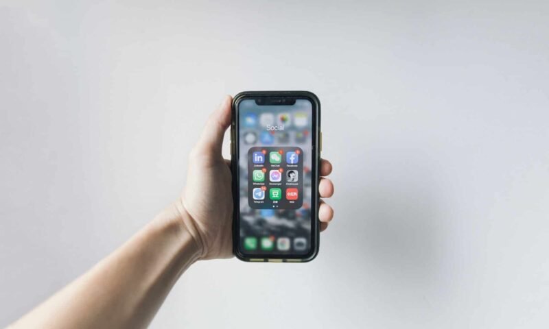 pexels-zx-teoh-8143737 telegram redes sociais iOS