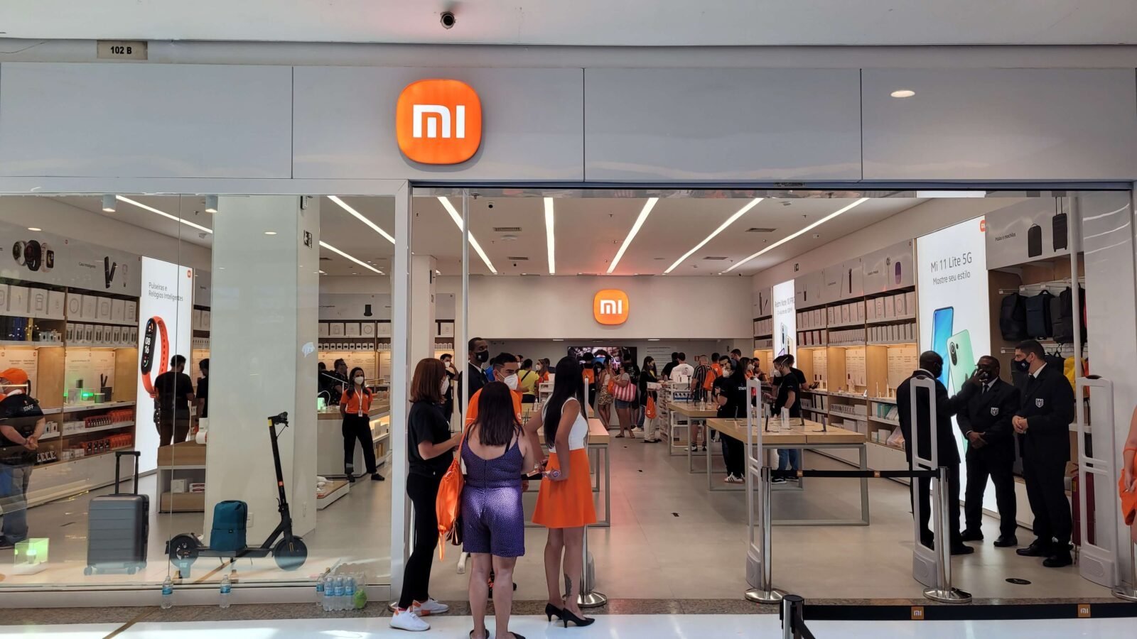 Xiaomi abre loja no RJ com ecossistema completo e exibição de dobrável
