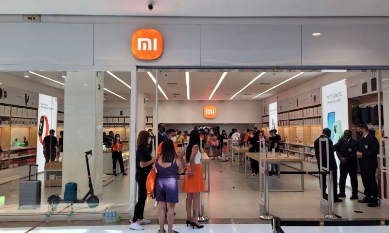 Xiaomi abre loja no RJ com ecossistema completo e exibição de dobrável