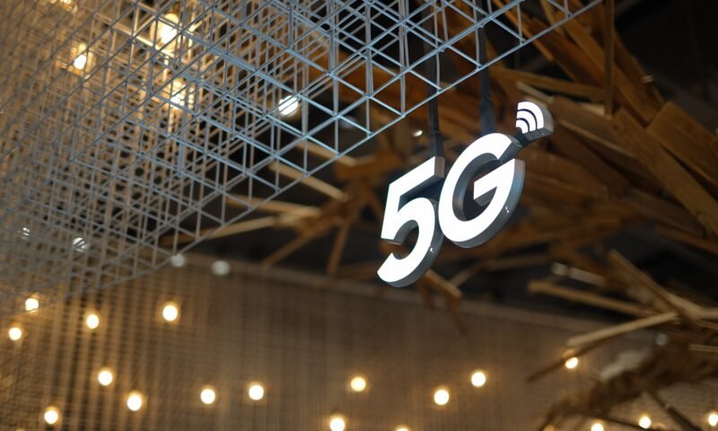 TIM, Ericsson e Qualcomm testam 5G com Motorola Edge 20 e 20 Pro em SP