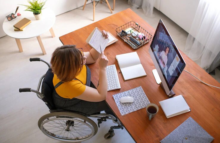 Ensino a distância ajuda PCDs a estudar para vestibular