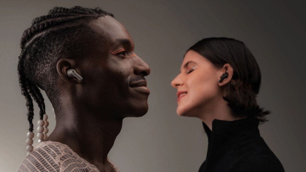 Motorola Buds Plus Sound by Bose