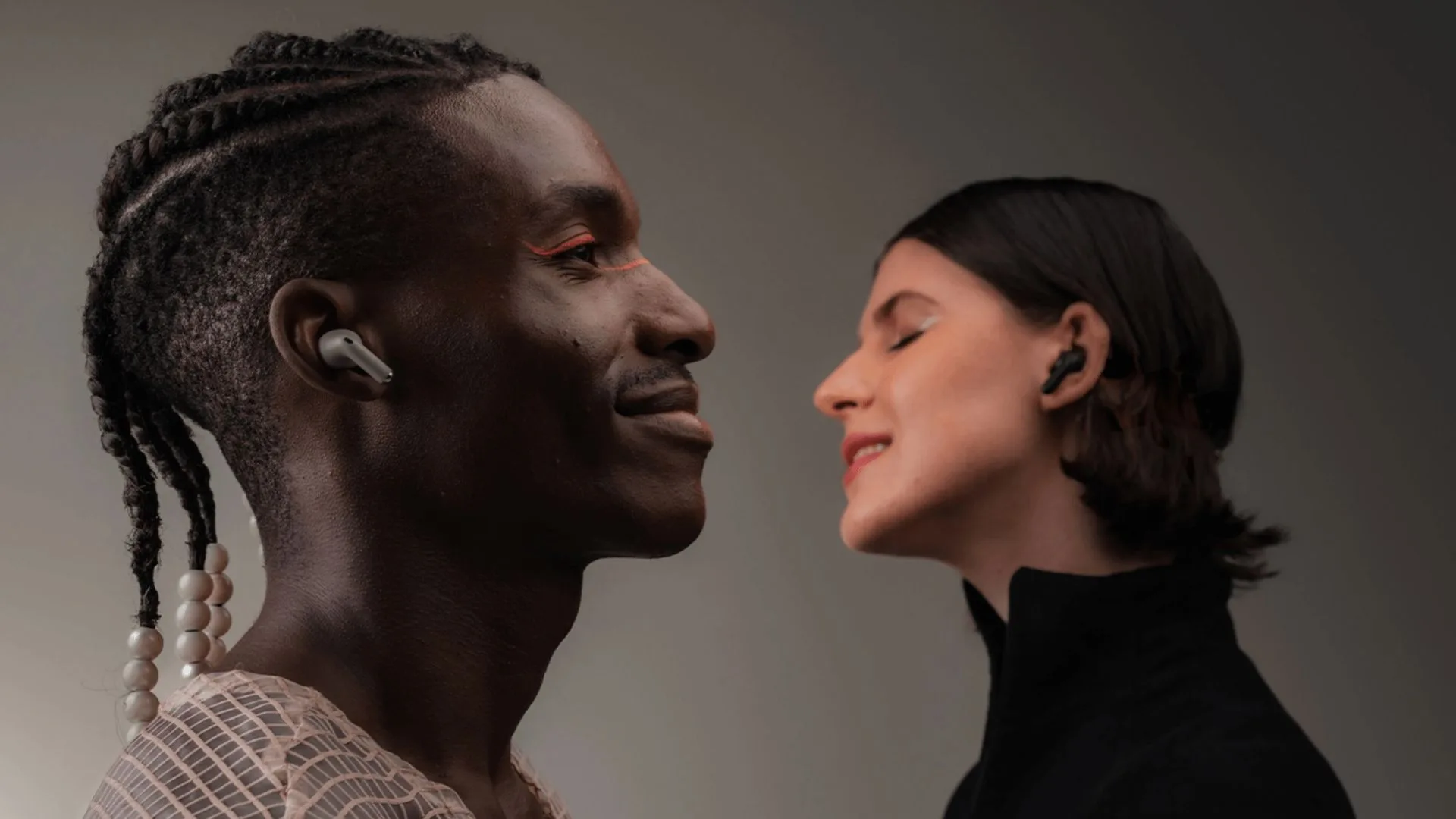 Motorola Buds Plus Sound by Bose