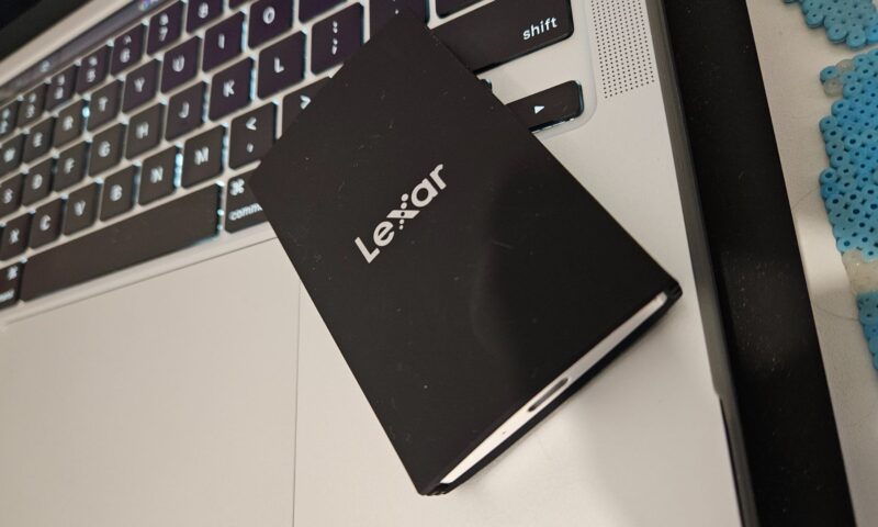Lexar ARMOR 700