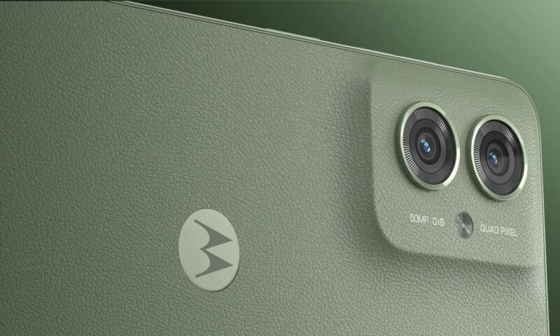 Motorola lança Moto G55 no Brasil com câmera de 50MP, plataforma MediaTek e IA