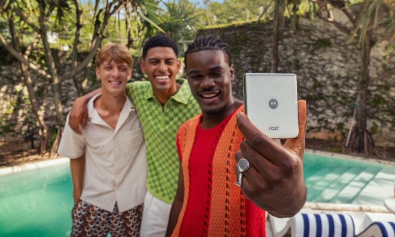 Motorola lança razr 60 e razr 60 Ultra com até 1TB e Snadragon 8 Elite