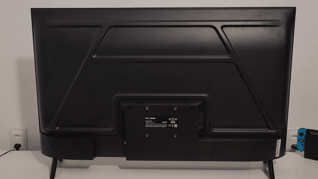 SEMP ROKU R6610 - Design traseira