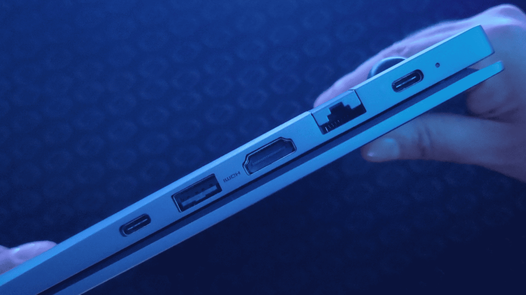 Samsung Galaxy Book4 - Portas e conexões (esquerda)