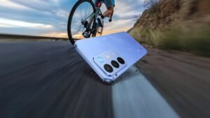 Linha realme C85 chega ao Brasil com bateria gigante e foco em durabilidade